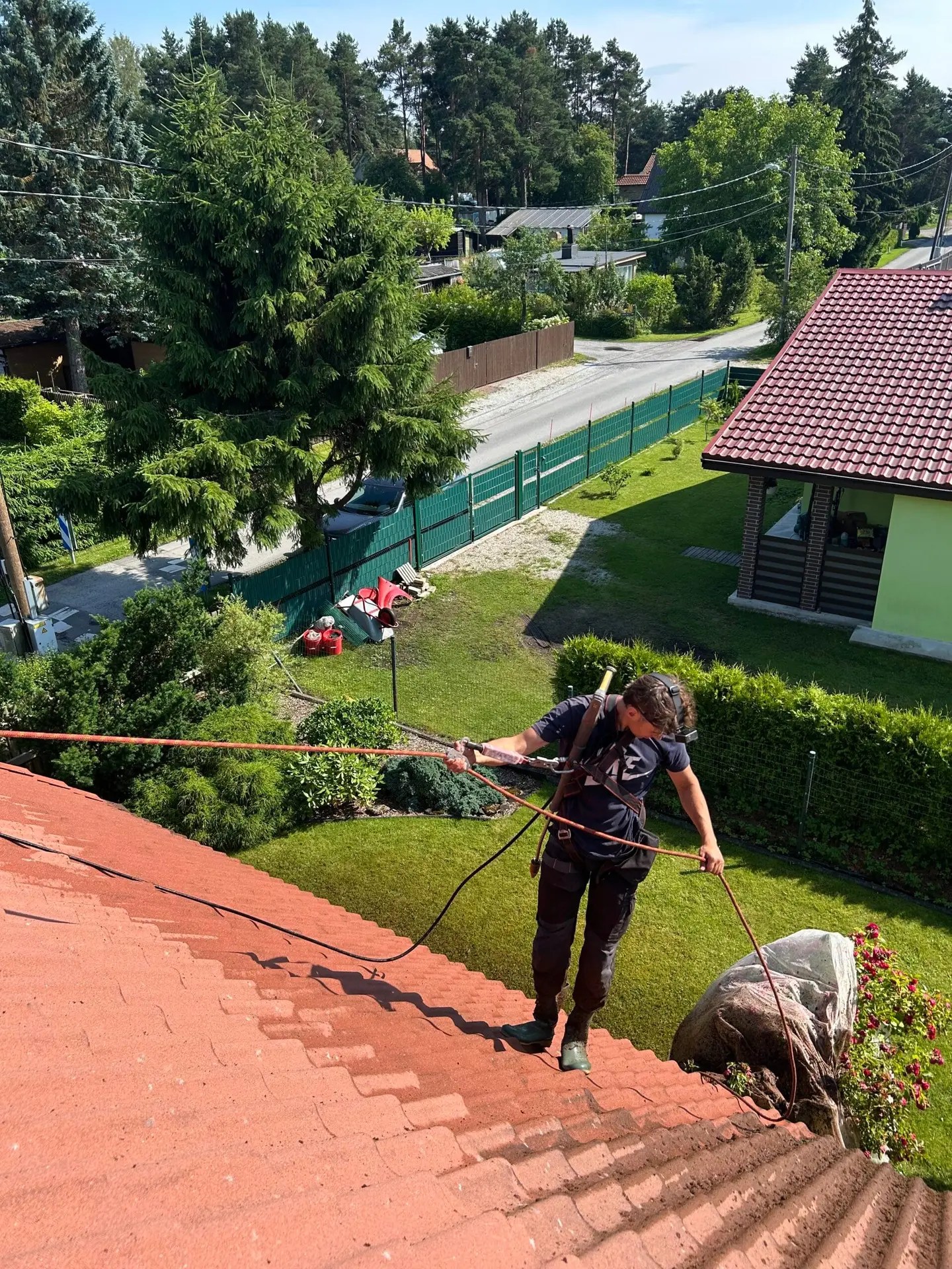 Plekkkatuse survepesu