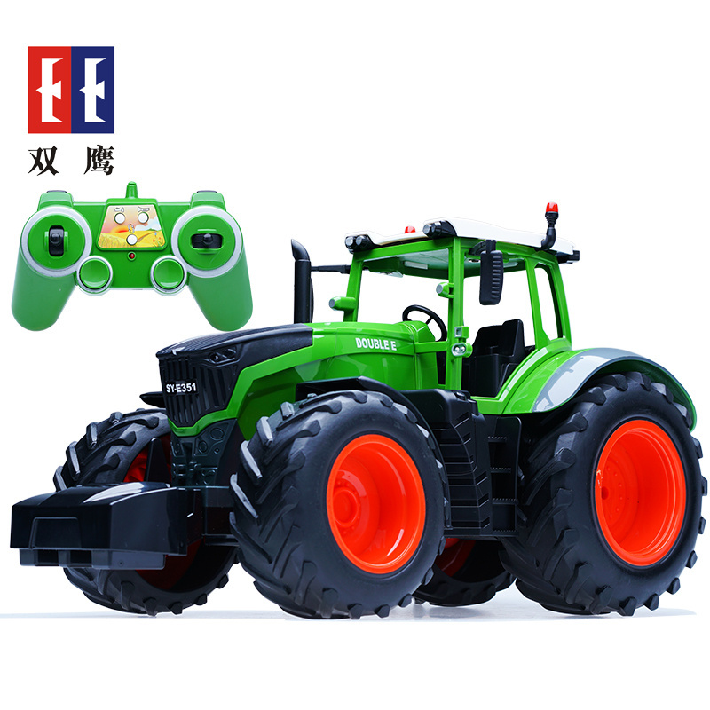 R/C traktor 2,4 GHz Double E