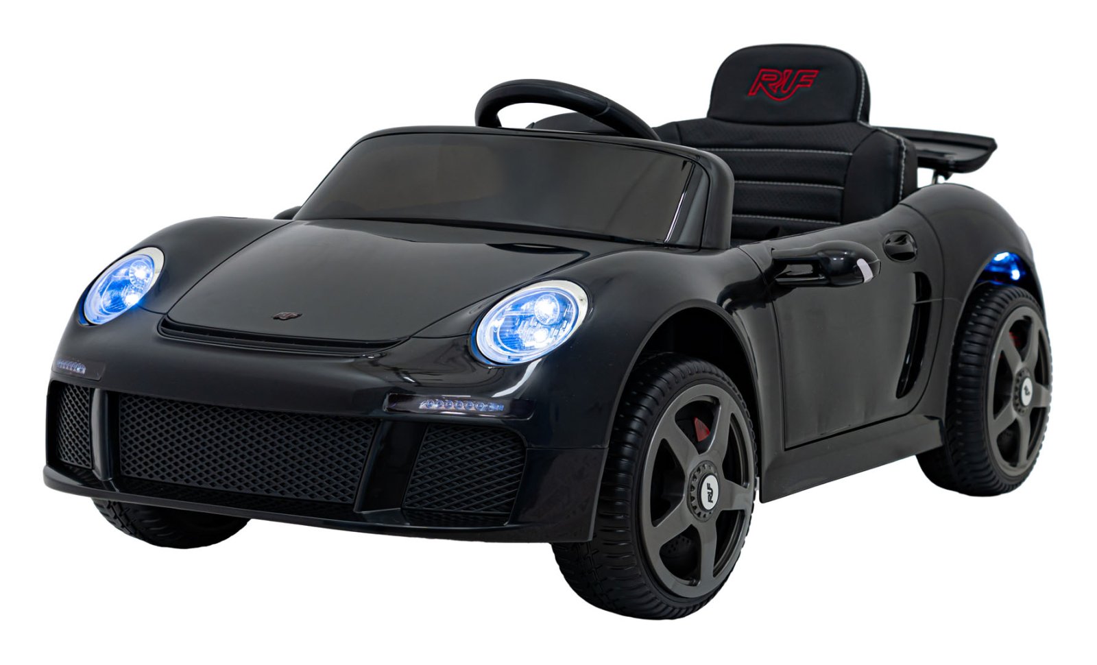 RUF CTR3 musta ajoneuvo