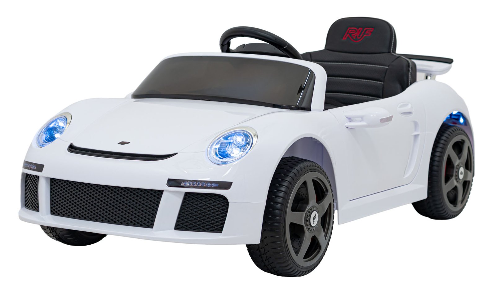 RUF CTR3 valkoinen ajoneuvo