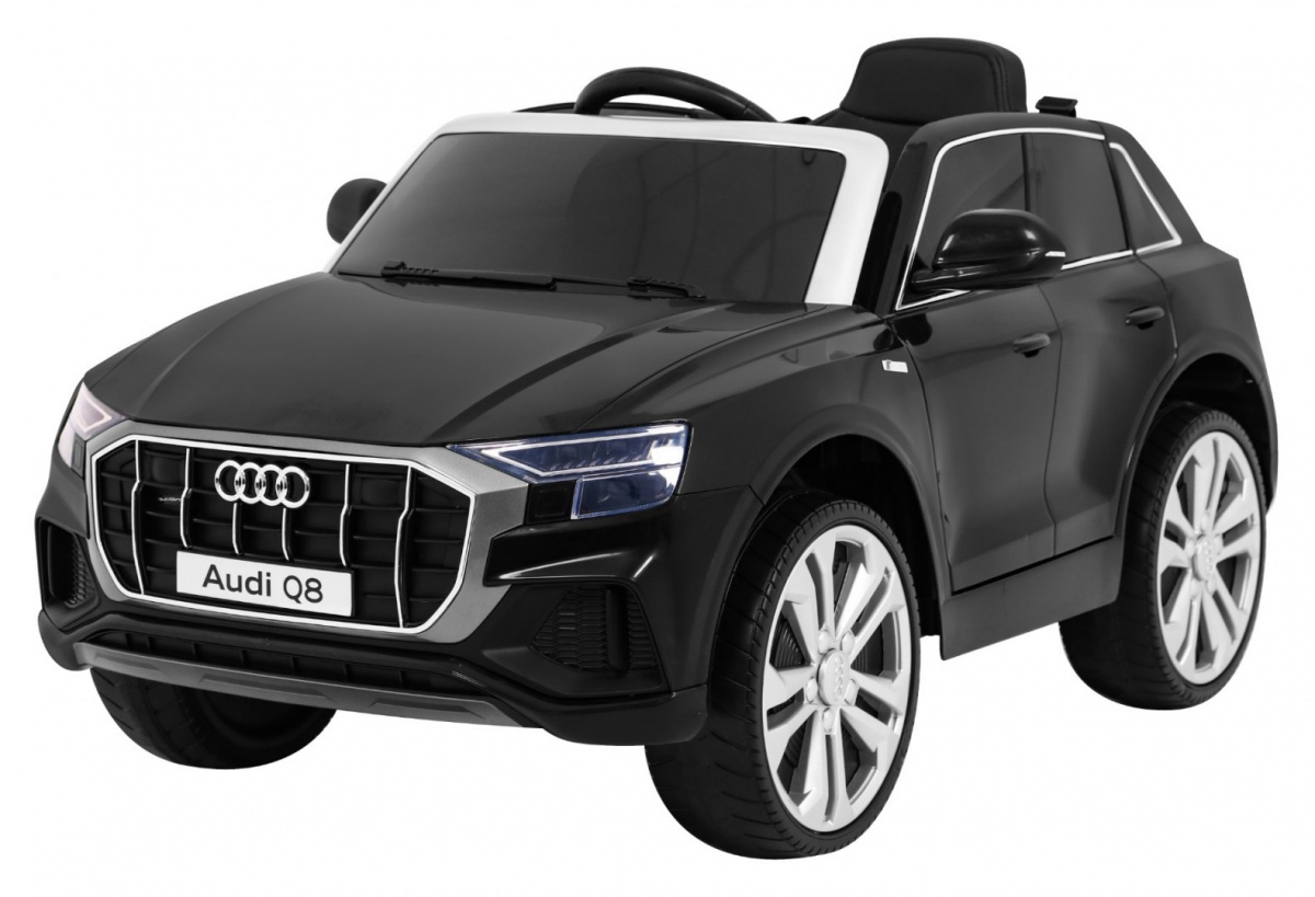 Ajoneuvo Audi Q8 LIFT musta