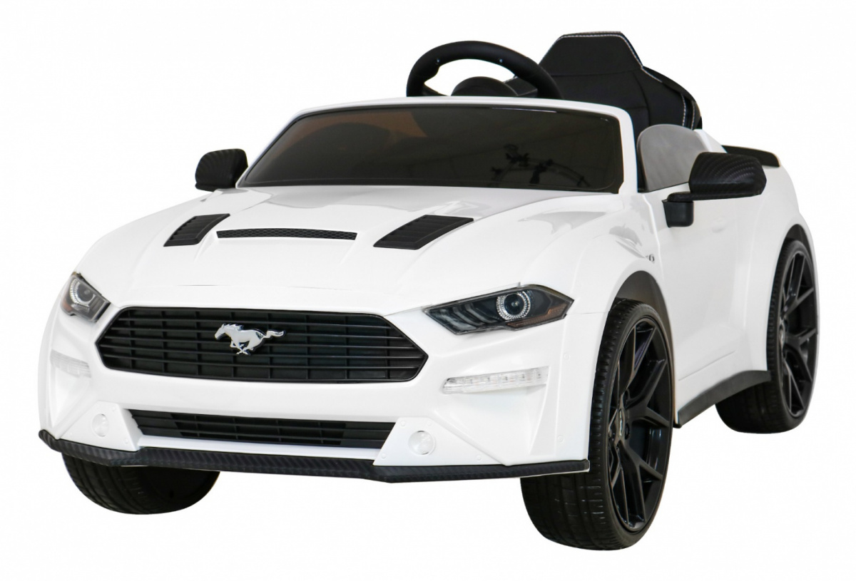 Vehicle Ford Mustang GT White